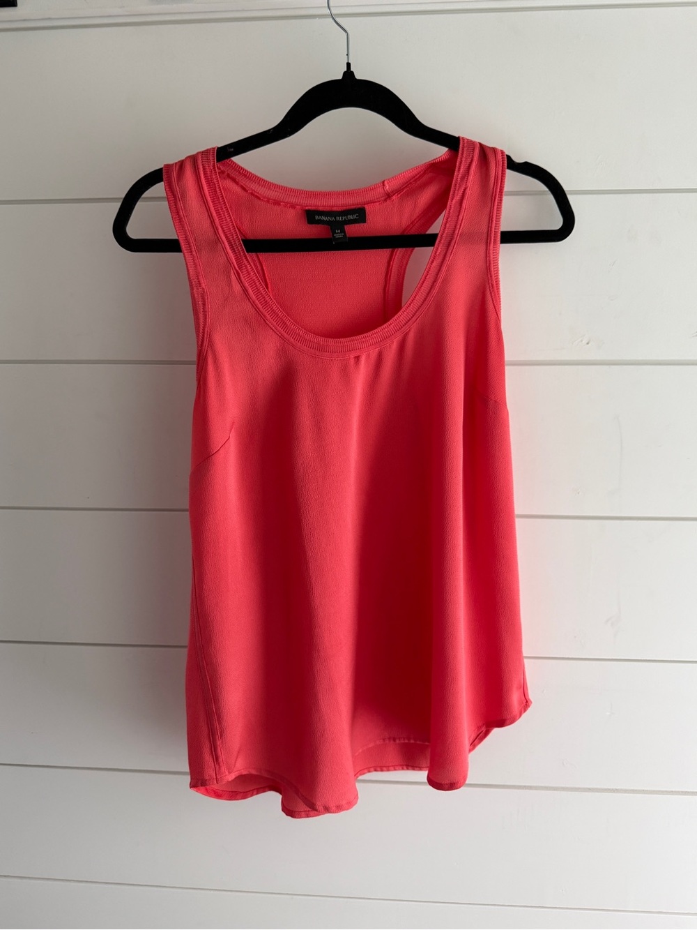 Banana Republic Bright Coral Tank Top, Size Medium